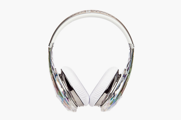 JYP x Monster = Diamond Tear Edge Headphones